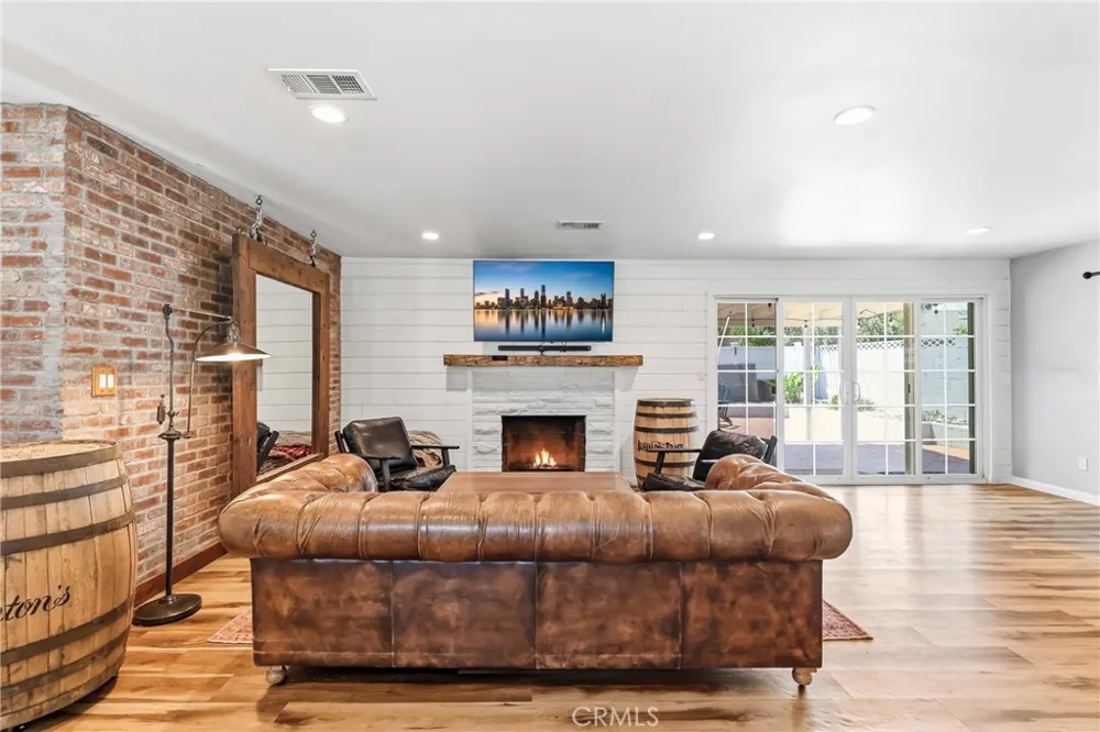 1566 W Crone Anaheim, CA 92802