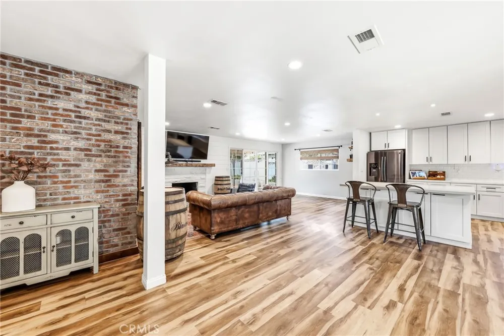 1566 W Crone Anaheim, CA 92802