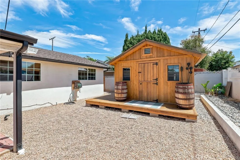 1566 W Crone Anaheim, CA 92802