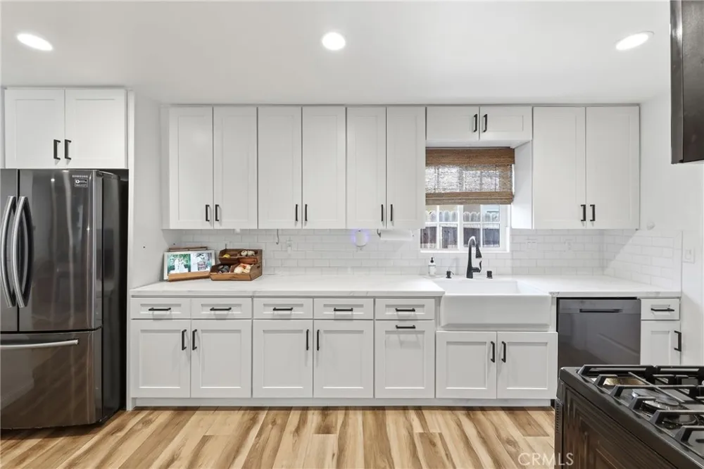 1566 W Crone Anaheim, CA 92802