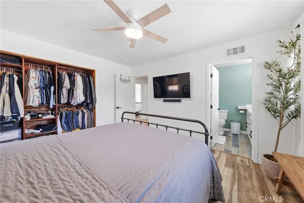 1566 W Crone Anaheim, CA 92802