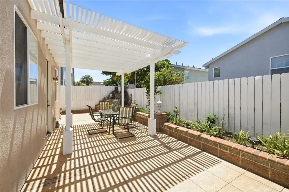 17537 Sagebrush Carson, CA 90746