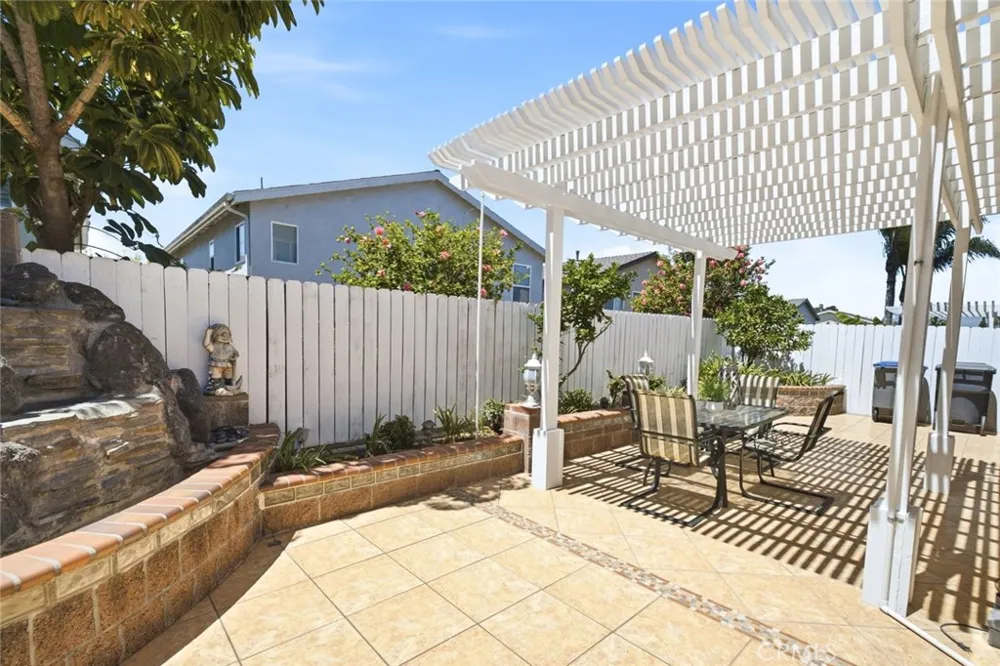 17537 Sagebrush Carson, CA 90746