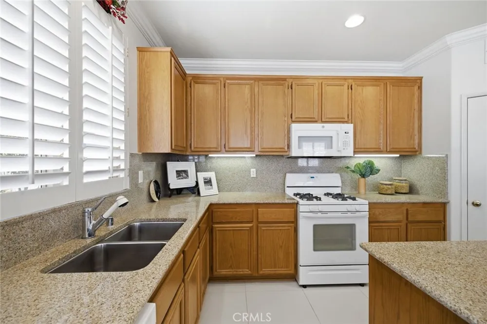 17537 Sagebrush Carson, CA 90746