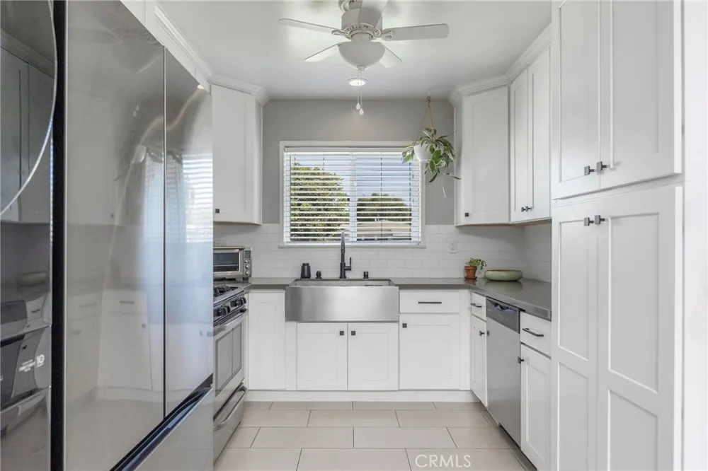 3265 Senasac Long Beach, CA 90808