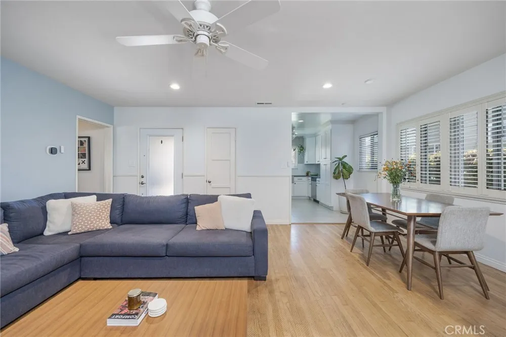 3265 Senasac Long Beach, CA 90808