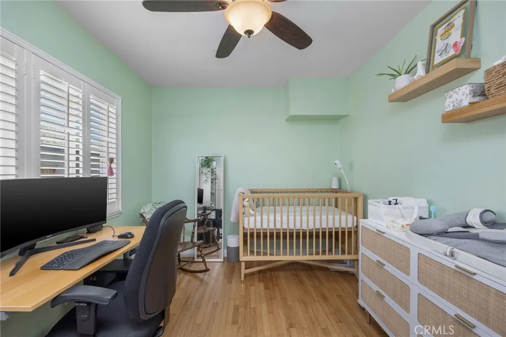 3265 Senasac Long Beach, CA 90808