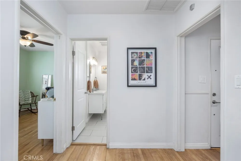 3265 Senasac Long Beach, CA 90808