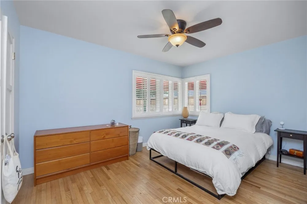 3265 Senasac Long Beach, CA 90808