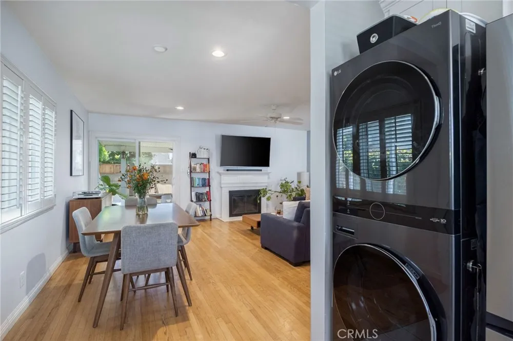 3265 Senasac Long Beach, CA 90808