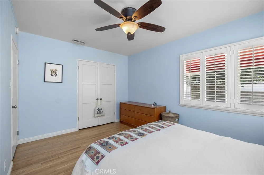 3265 Senasac Long Beach, CA 90808