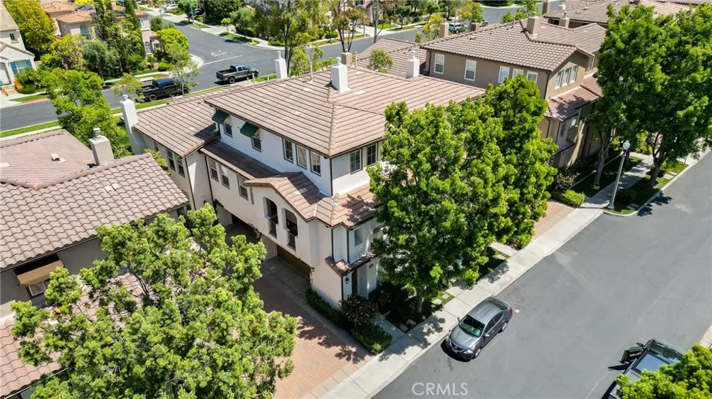 191 Lockford Irvine, CA 92602