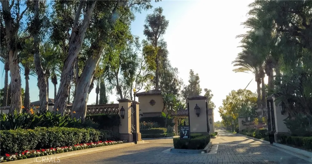 191 Lockford Irvine, CA 92602