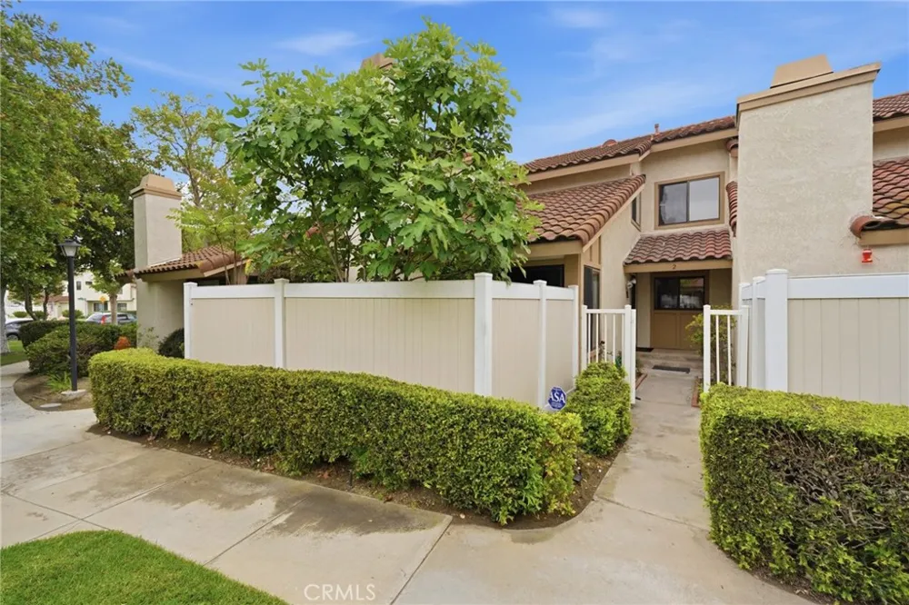 22810 Chardonnay Drive #2 Diamond Bar, CA 91765