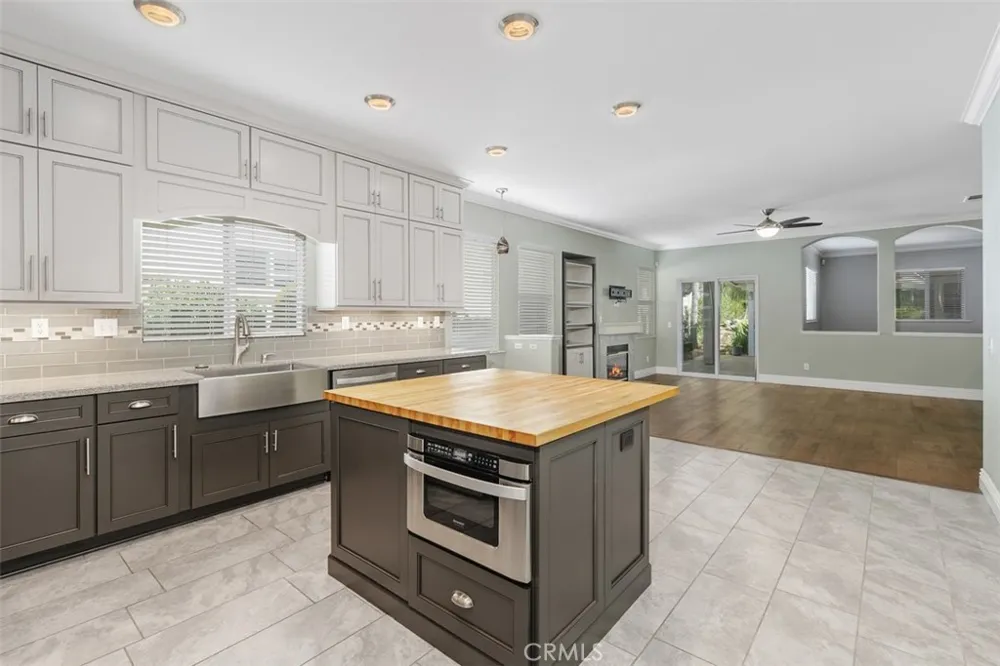 28064 Oakhaven Lane Menifee, CA 92584