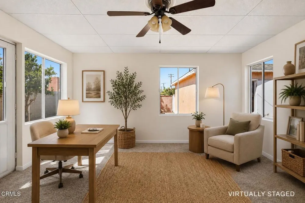 823 W Roderick Avenue Oxnard, CA 93030