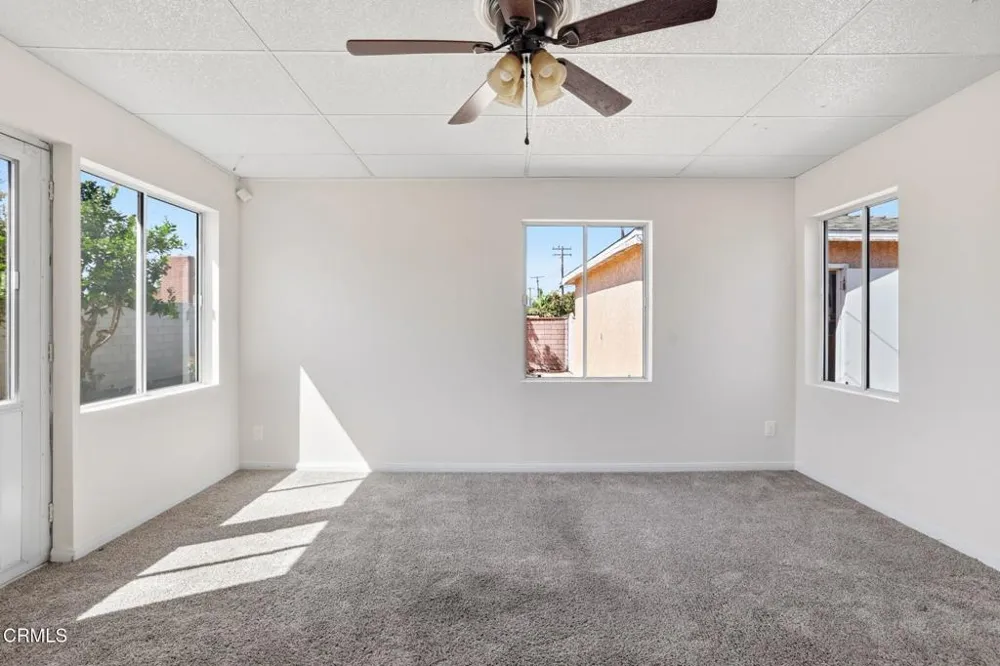 823 W Roderick Avenue Oxnard, CA 93030