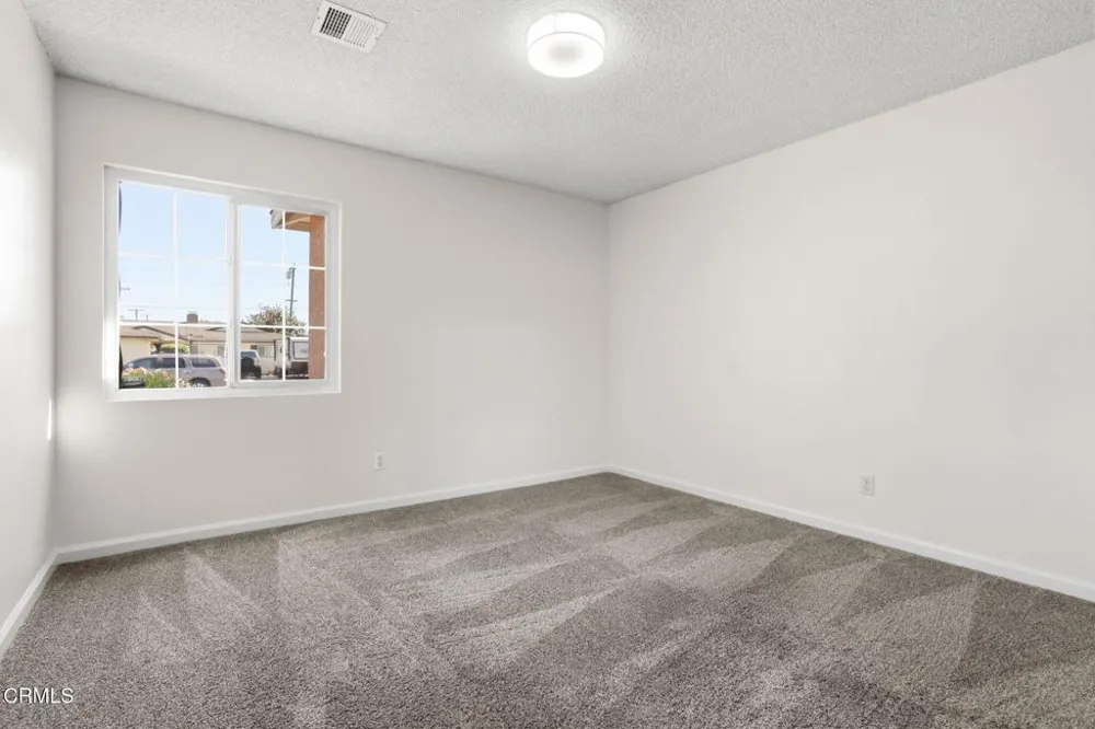 823 W Roderick Avenue Oxnard, CA 93030