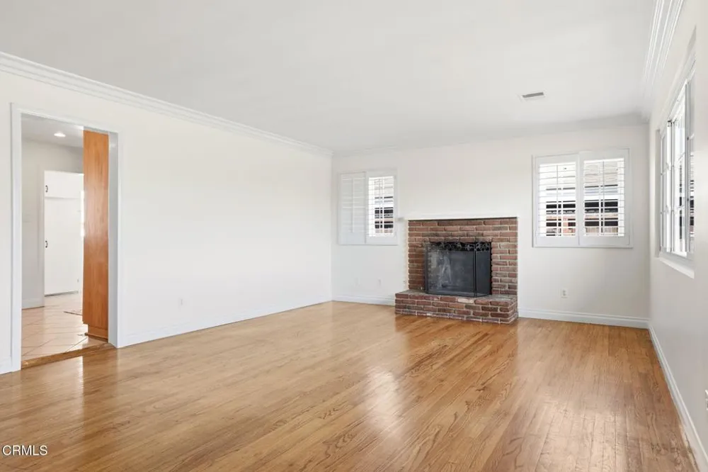 823 W Roderick Avenue Oxnard, CA 93030