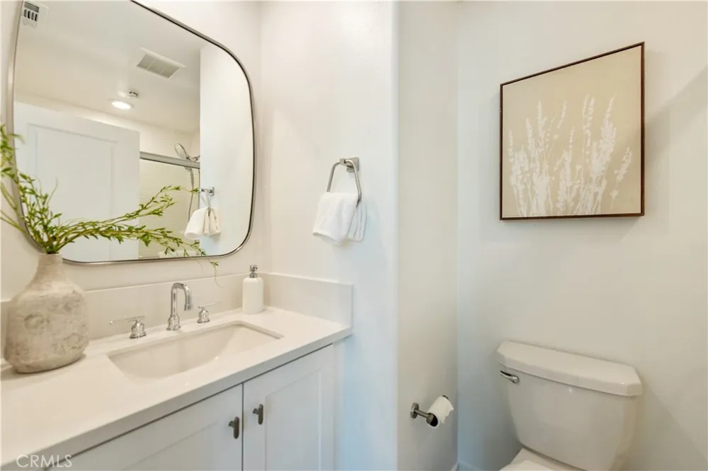 362 Bellver Lake Forest, CA 92630