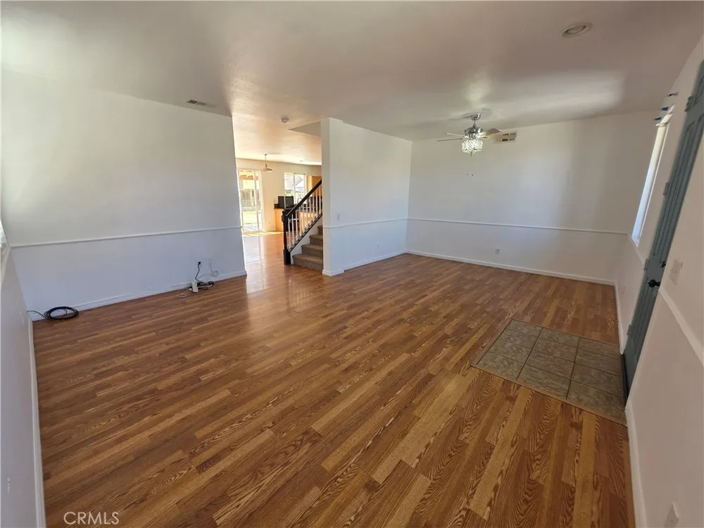 13255 San Dimas Street Hesperia, CA 92344