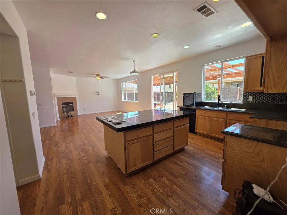 13255 San Dimas Street Hesperia, CA 92344