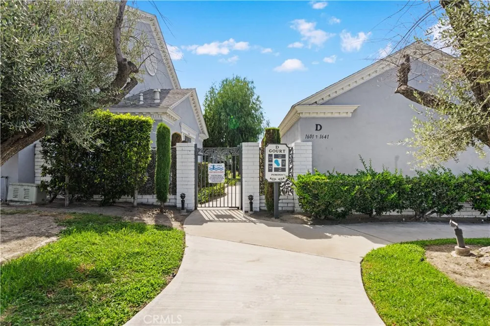 1611 S Pomona #D13 Fullerton, CA 92832
