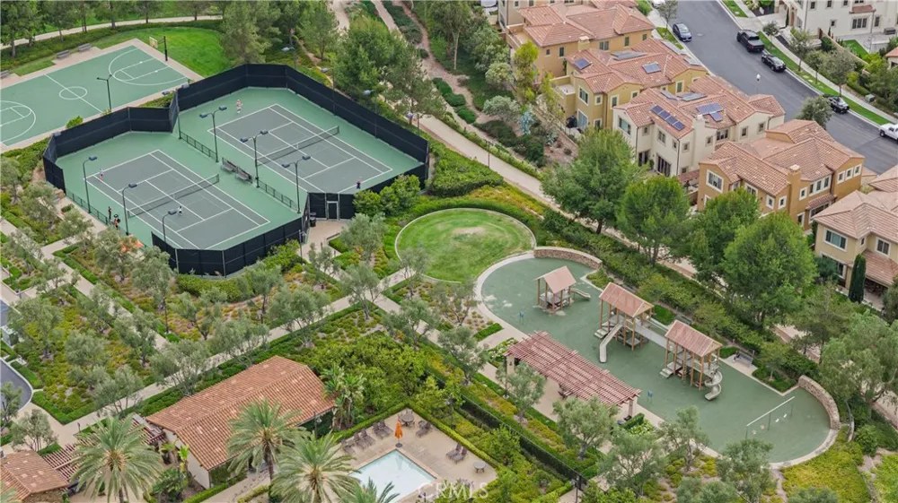 139 Sunset Irvine, CA 92602