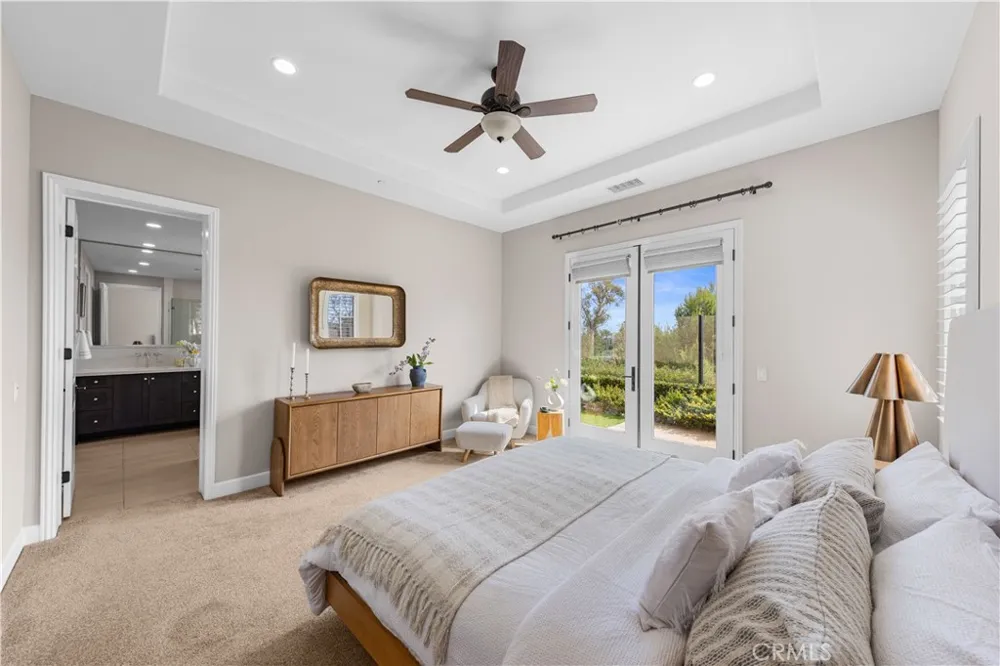 139 Sunset Irvine, CA 92602
