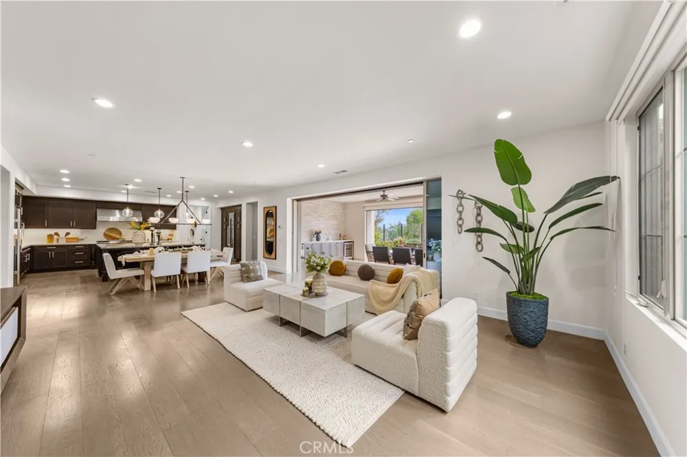 139 Sunset Irvine, CA 92602