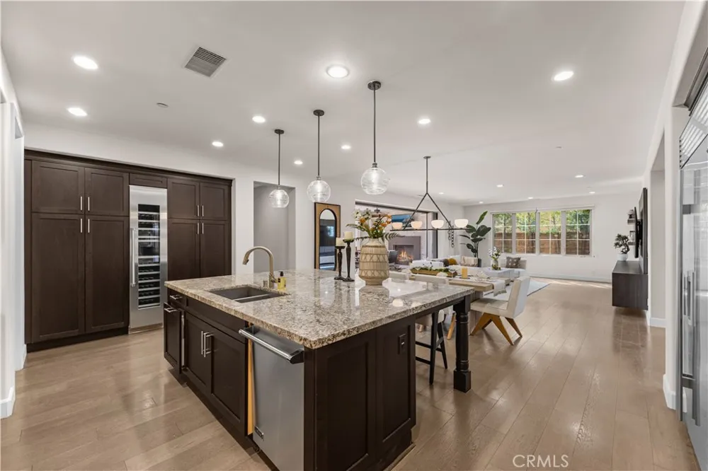 139 Sunset Irvine, CA 92602