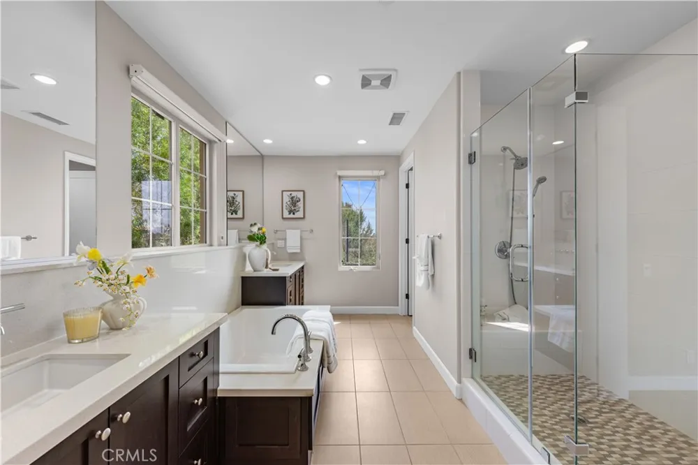 139 Sunset Irvine, CA 92602