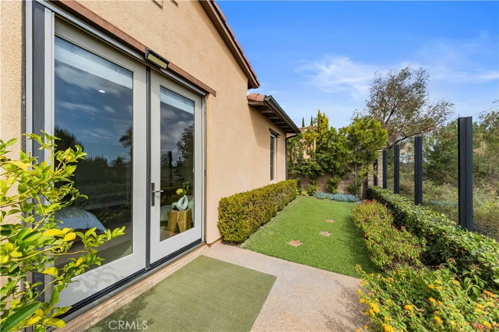 139 Sunset Irvine, CA 92602