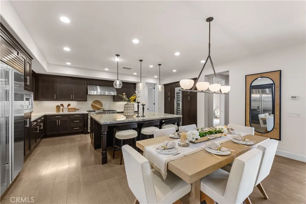 139 Sunset Irvine, CA 92602