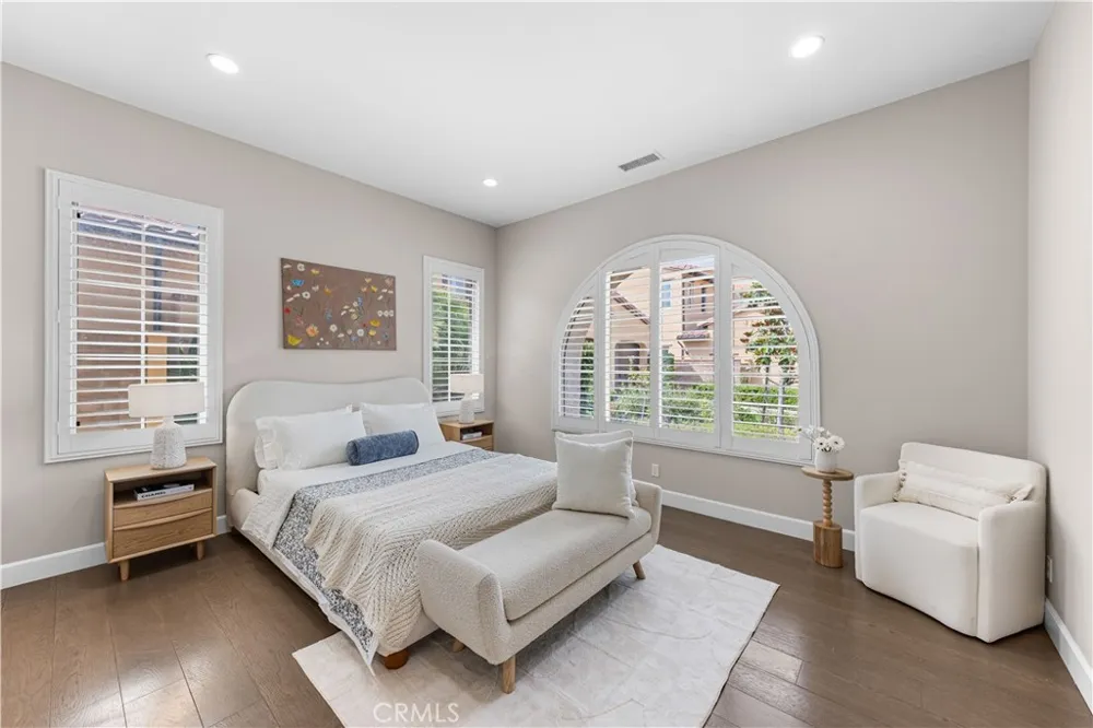 139 Sunset Irvine, CA 92602