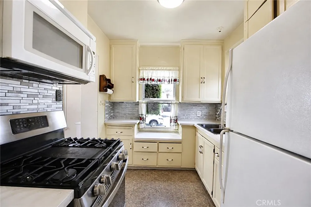 6453 Allston Los Angeles, CA 90022