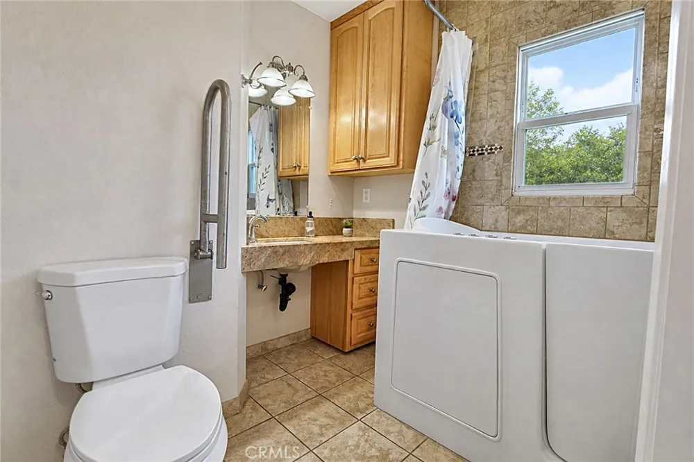 6453 Allston Los Angeles, CA 90022
