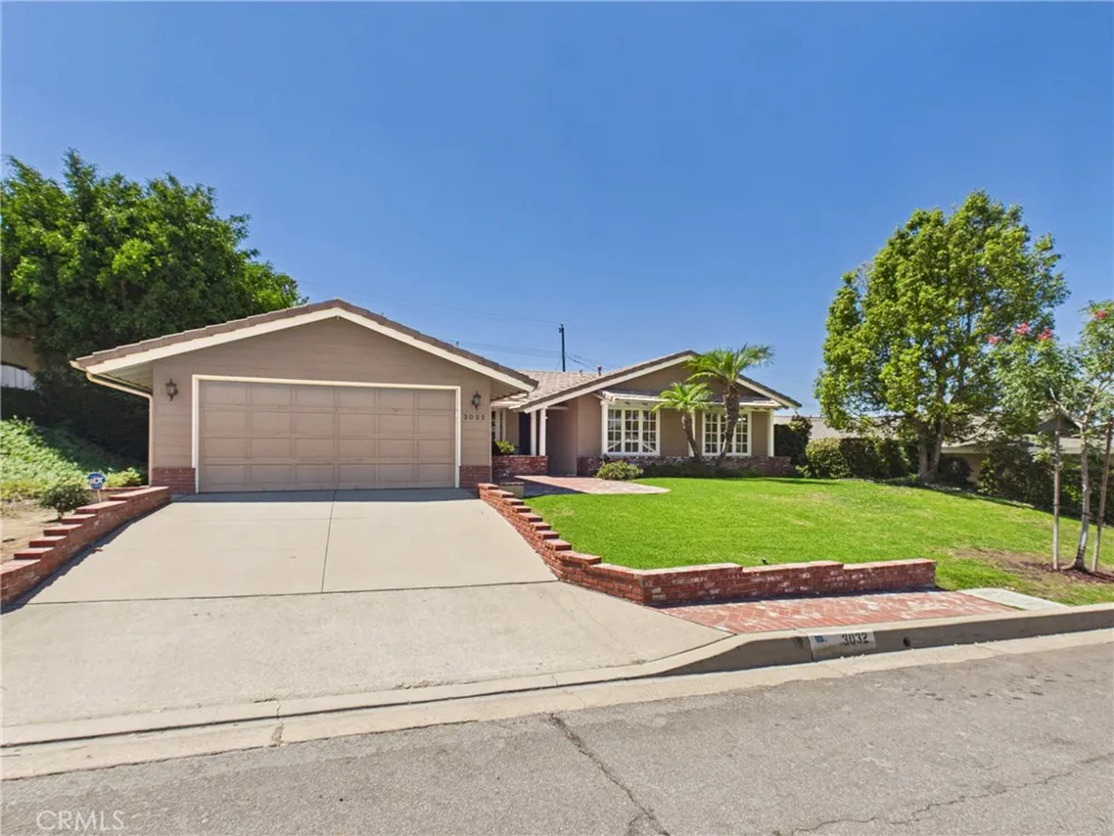 3032 Fairbairn Orange, CA 92865