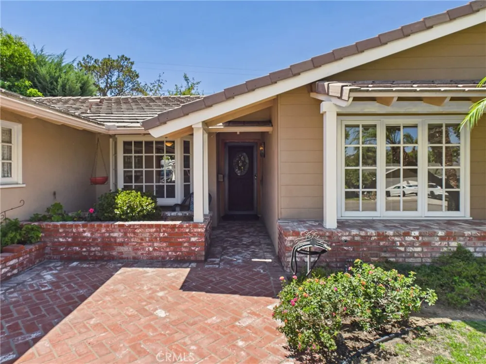 3032 Fairbairn Orange, CA 92865