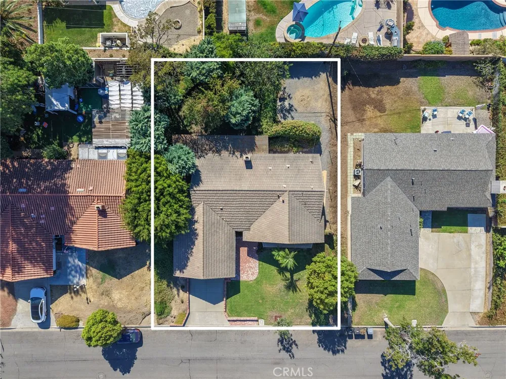 3032 Fairbairn Orange, CA 92865