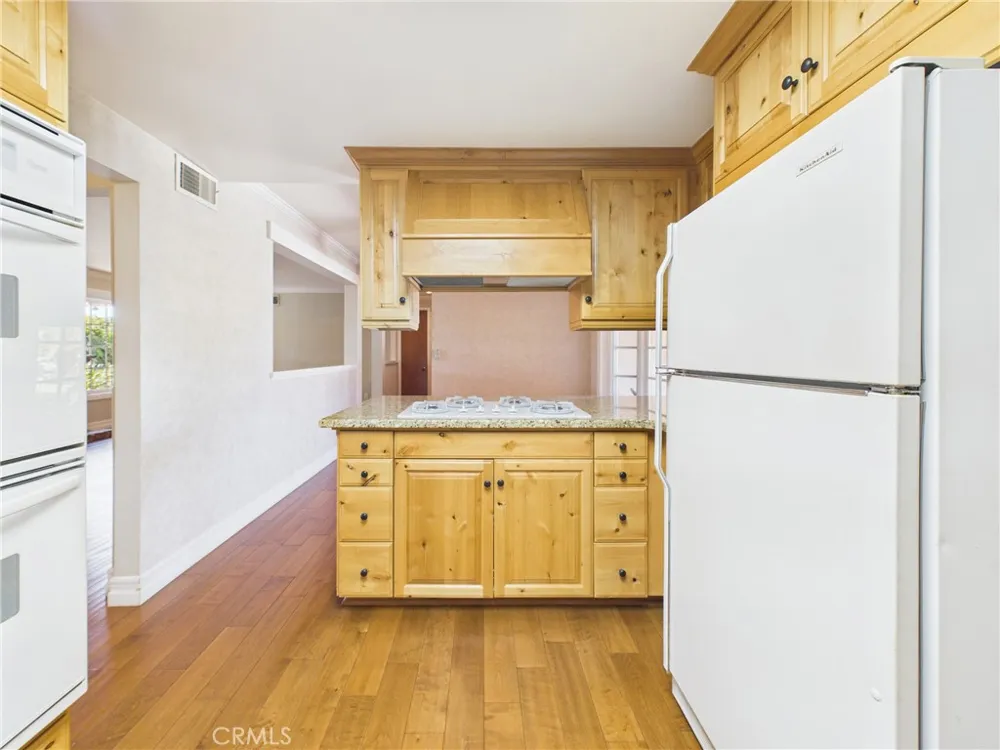 3032 Fairbairn Orange, CA 92865