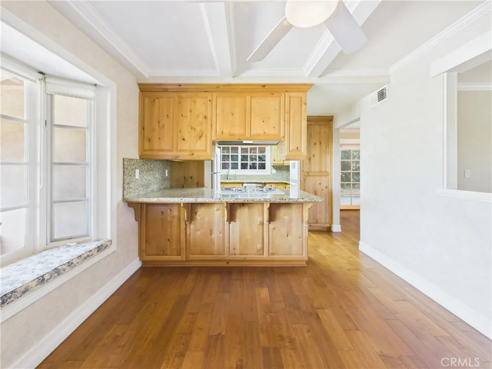3032 Fairbairn Orange, CA 92865