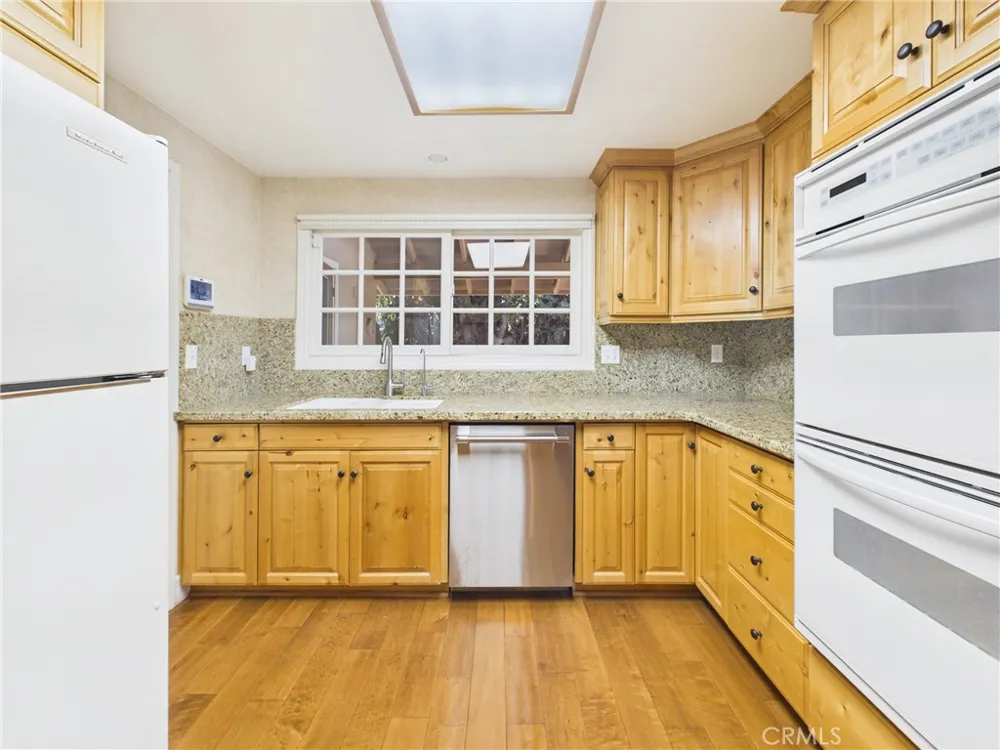 3032 Fairbairn Orange, CA 92865