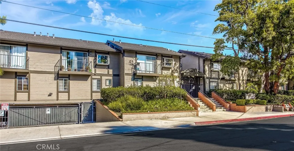 2175 Pacific Avenue #D6 Costa Mesa, CA 92627