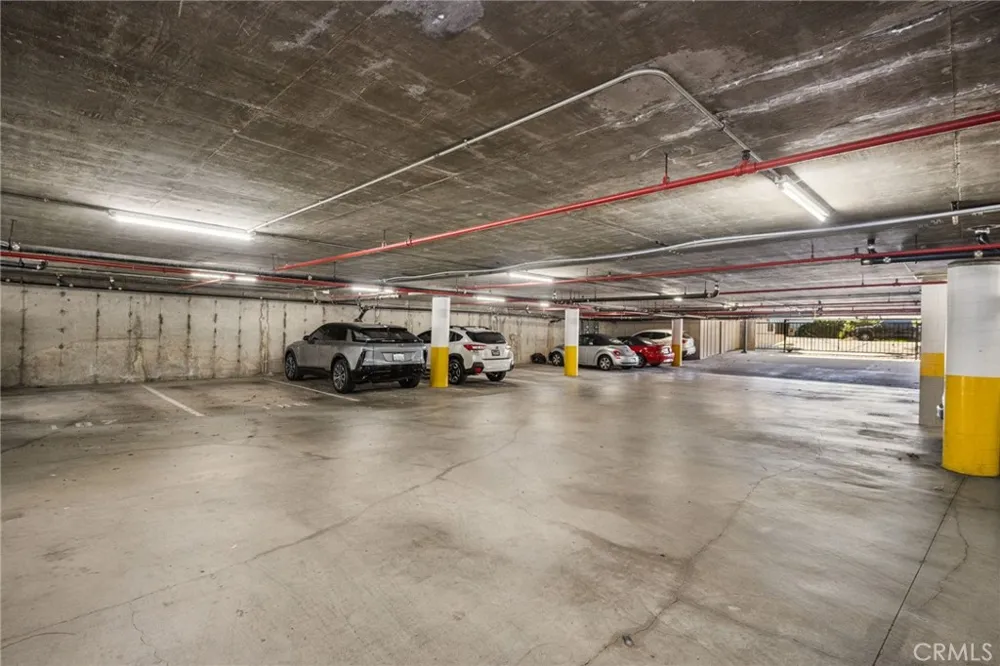 2175 Pacific Avenue #D6 Costa Mesa, CA 92627