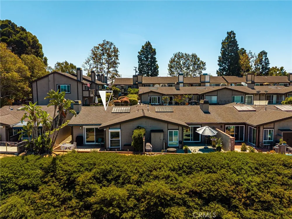 2175 Pacific Avenue #D6 Costa Mesa, CA 92627