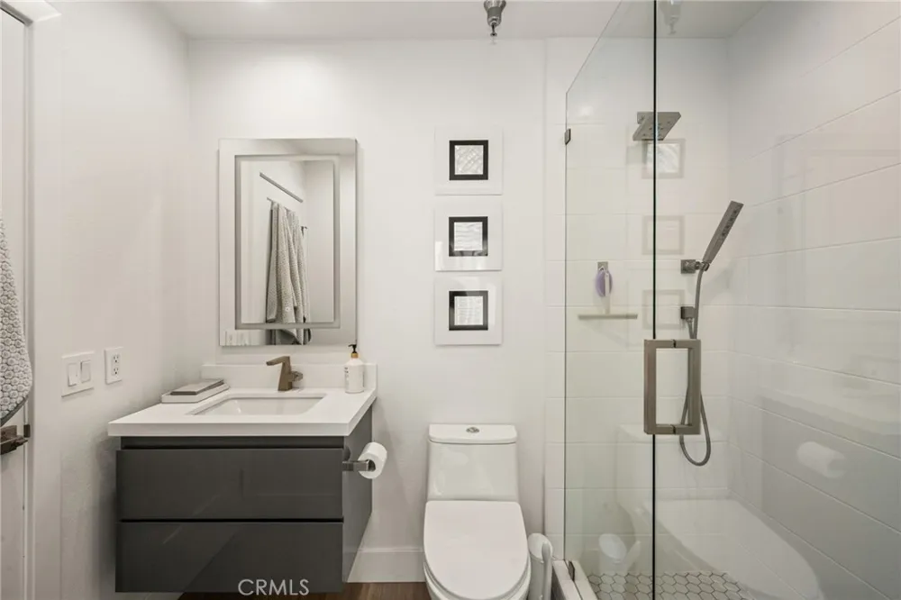 2175 Pacific Avenue #D6 Costa Mesa, CA 92627