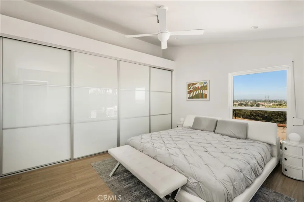 2175 Pacific Avenue #D6 Costa Mesa, CA 92627