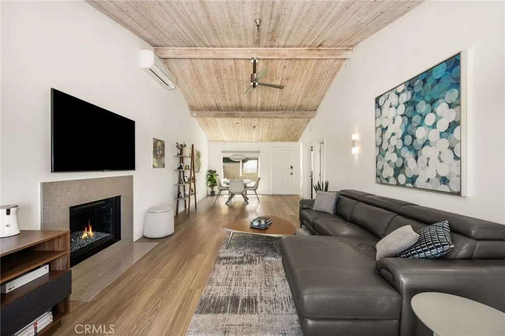 2175 Pacific Avenue #D6 Costa Mesa, CA 92627