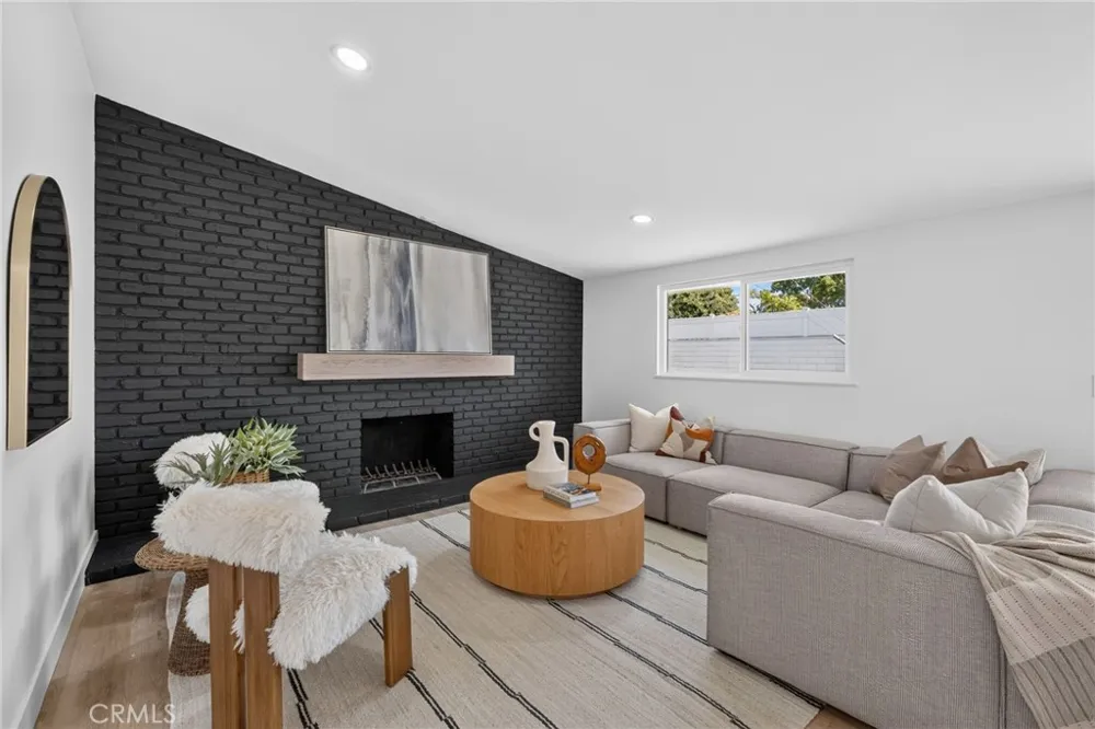 245 Tulane Costa Mesa, CA 92626